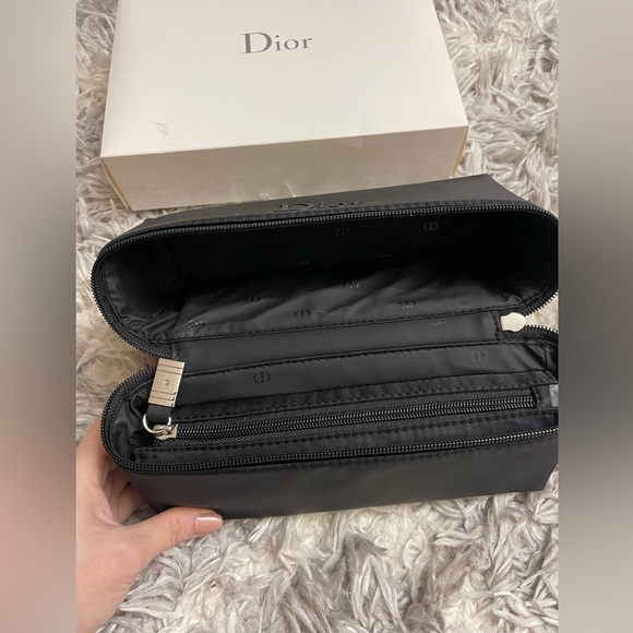 Dior Pouch - Picture 7 of 11
